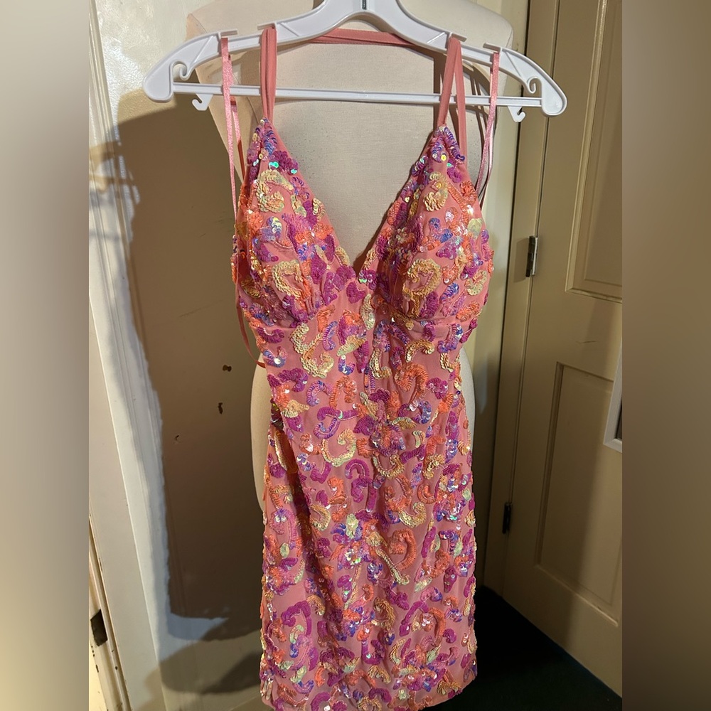 Aleta pink fitted dress tag size 0 fits like a 2/4